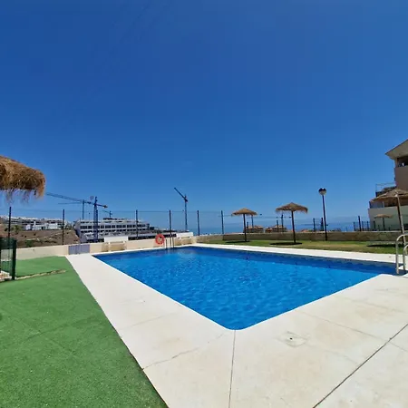 Апартаменти Mala Mia Seaviews Familiar Con Piscina, Parking Y Terraza En Фуенхірола