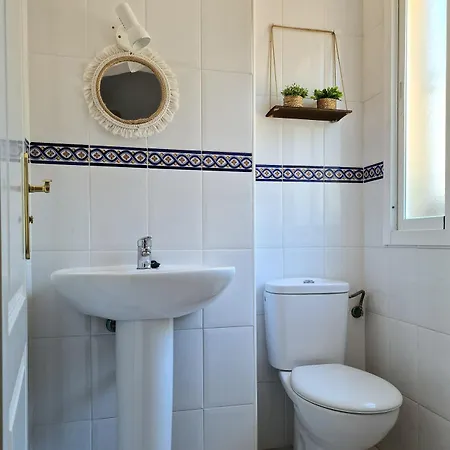 Mala Mia Seaviews Familiar Con Piscina, Parking Y Terraza En Апартаменти