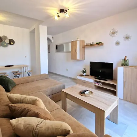Mala Mia Seaviews Familiar Con Piscina, Parking Y Terraza En Апартаменти Фуенхірола