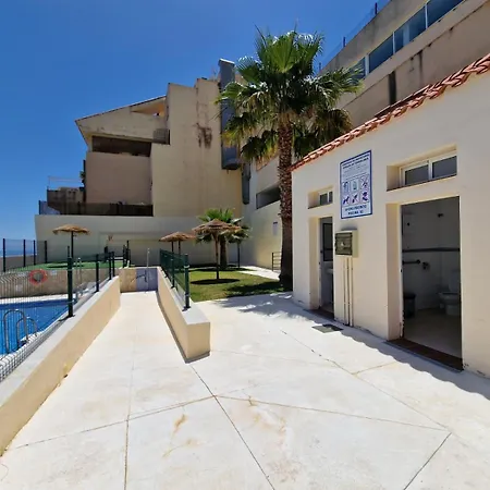 Апартаменти Mala Mia Seaviews Familiar Con Piscina, Parking Y Terraza En